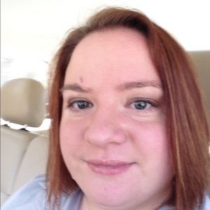 Meet your Posher, Alyson