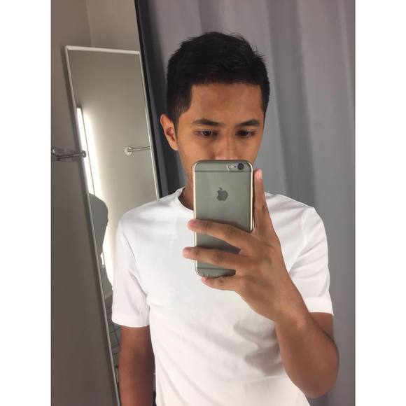 Meet your Posher, Carlos - Picture 1 of 1