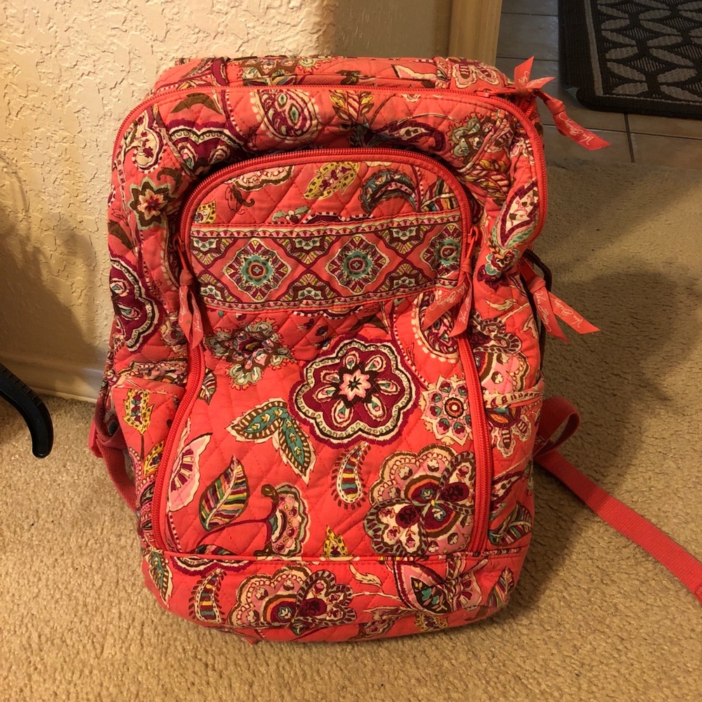 Vera Bradley laptop backpack!! 🌸🌺💐