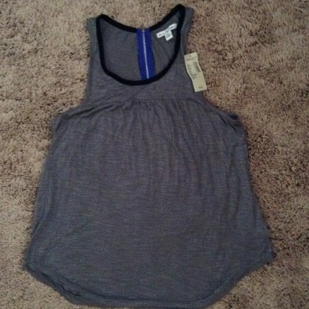 Gray & black trimmed American eagle sleeveless top