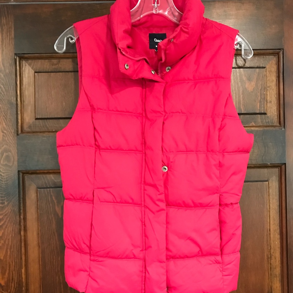 Pink woman’s GAP vest