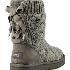 Uggs isla knitted heather grey.
