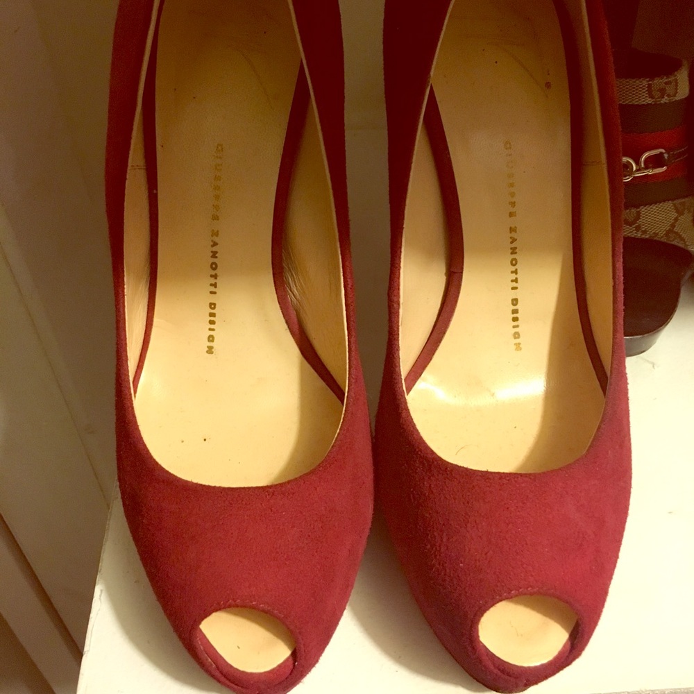 Giuseppe Zanotti suede peep toe shoe