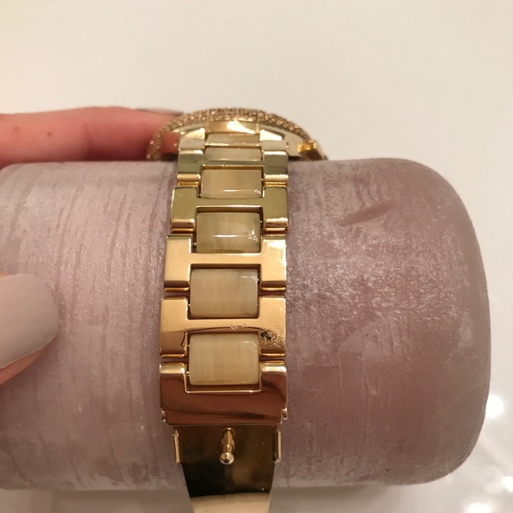 Michael Kors Goldtone Watch with Pave Crystals - Picture 5 of 8