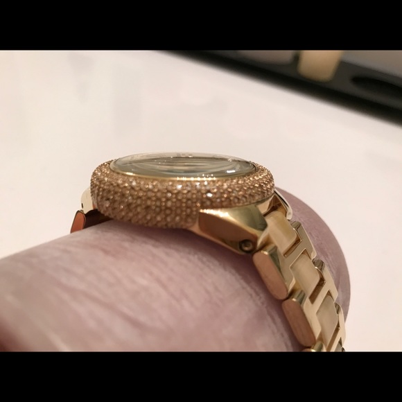 Michael Kors Goldtone Watch with Pave Crystals - Picture 7 of 8