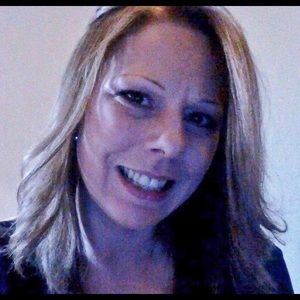 Meet your Posher, Debra