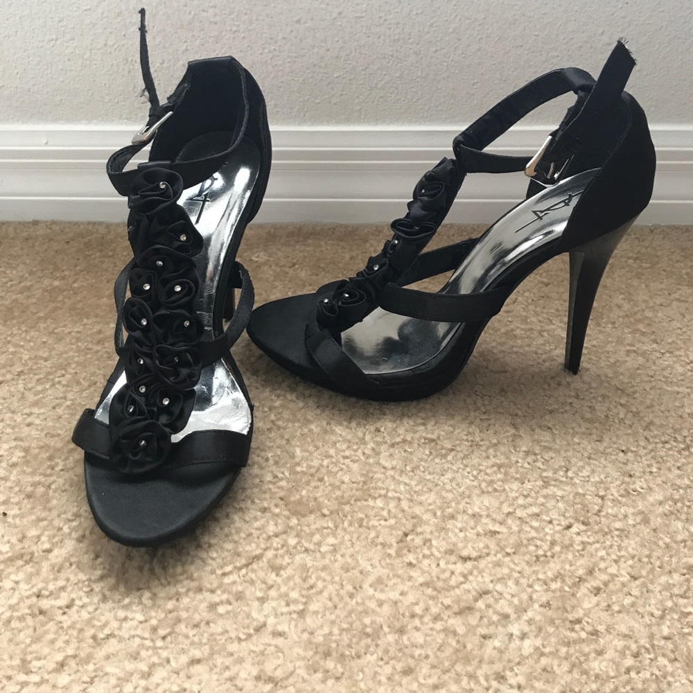 Cute black heels