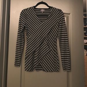 Market & Spruce Black & Gray knit top - XS