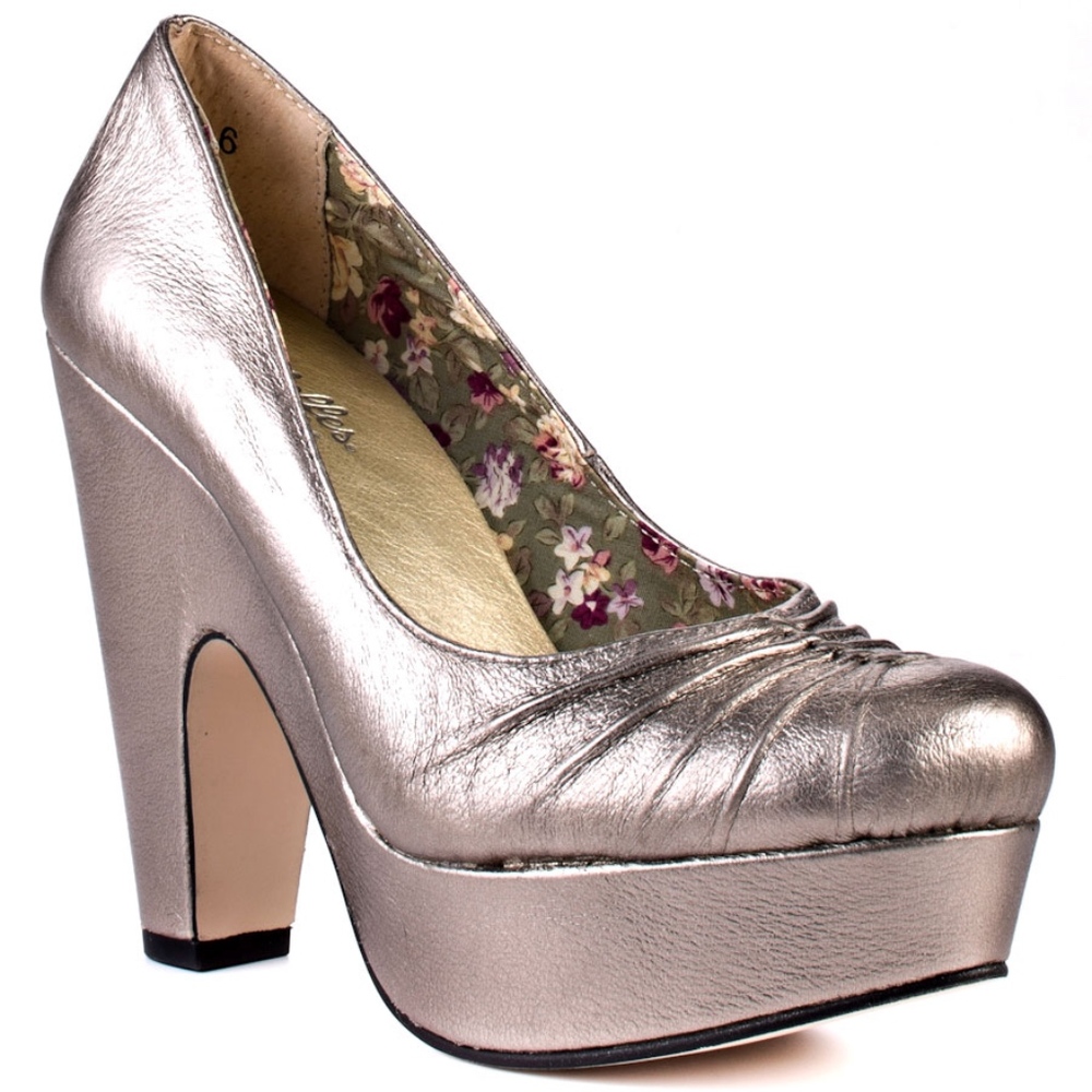 Modcloth Seychelles Letter Press Silver Platforms