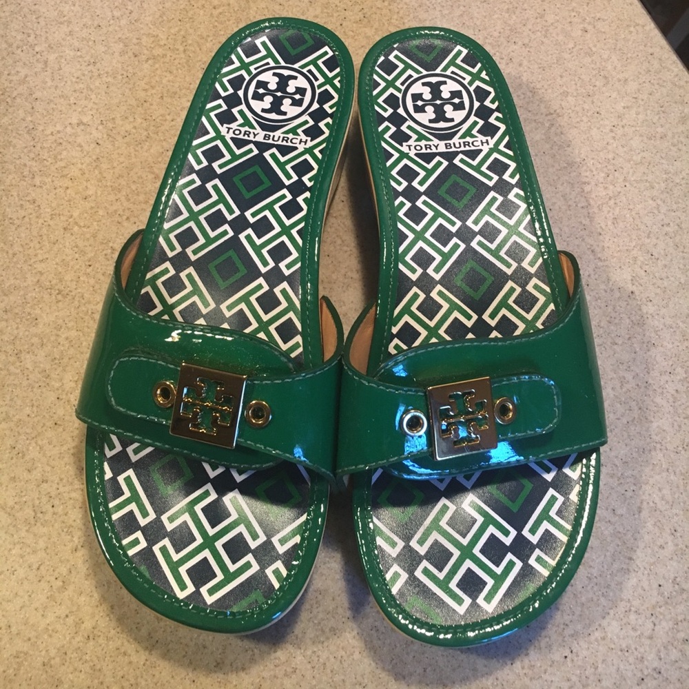 Tory Burch Dixon Green Patent Jildor shoe 7M