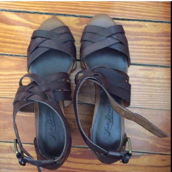 EUC LUCKY BRAND LEATHER WEDGES🍀 - Picture 3 of 3