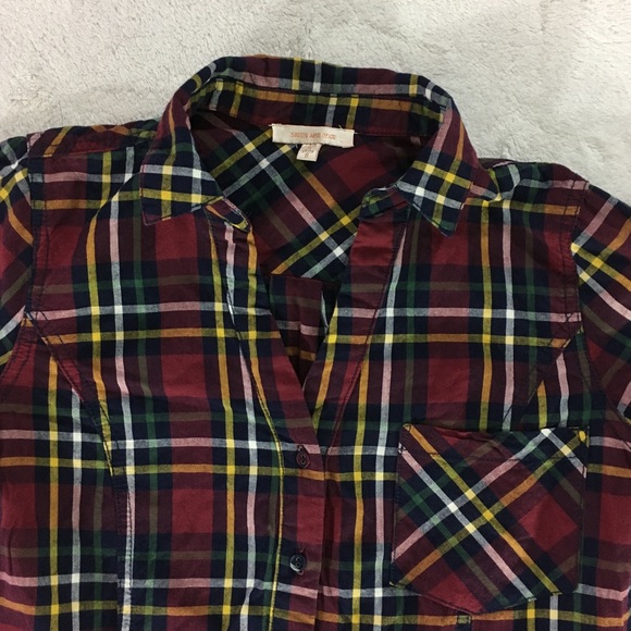 Skies Are Blue button collar long sleeve plaid top - Picture 2 of 8