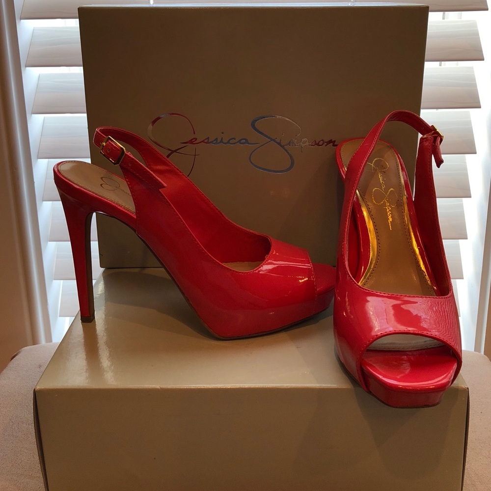 Jessica Simpson peep toe