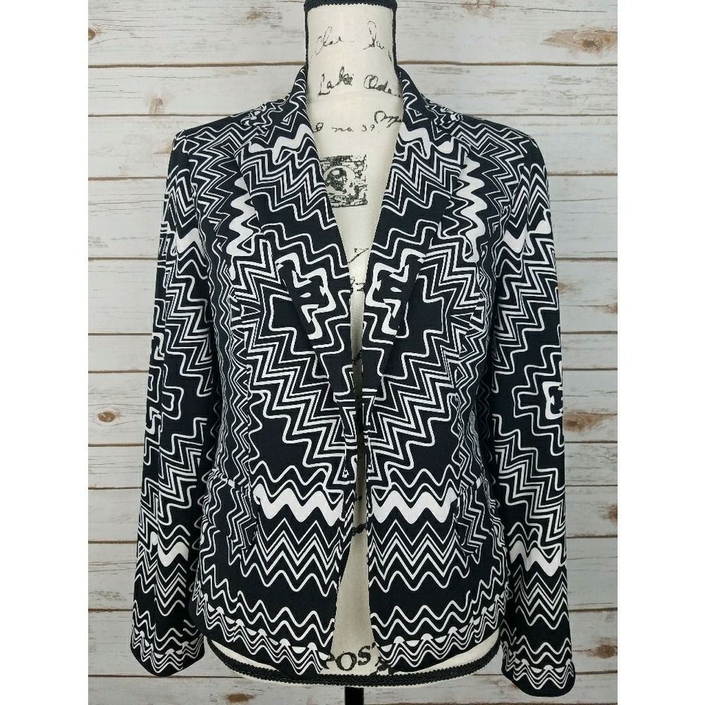 NWT Chicos Zig Zag Print Blazer Black/Optic White