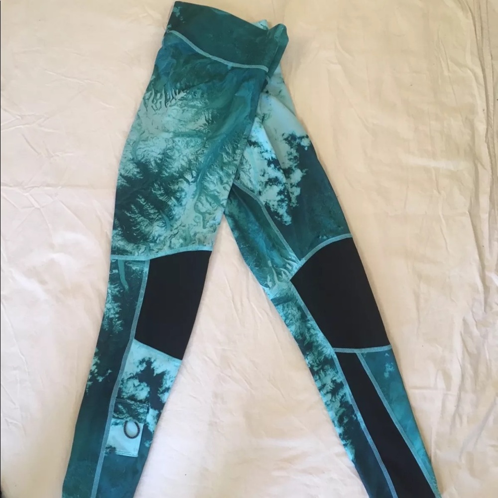Adidas leggings size small