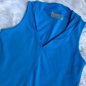 Athleta Blue Active Sleeveless Pullover Tank sz XS Athleta Blue Active Sleeveless Pullover Tank sz XS