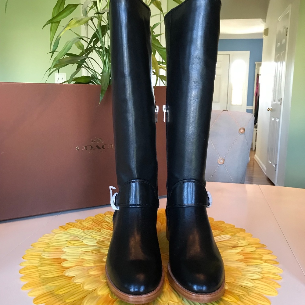 COACH CECILIA SOFT SHINE BOOT - Picture 2 of 7