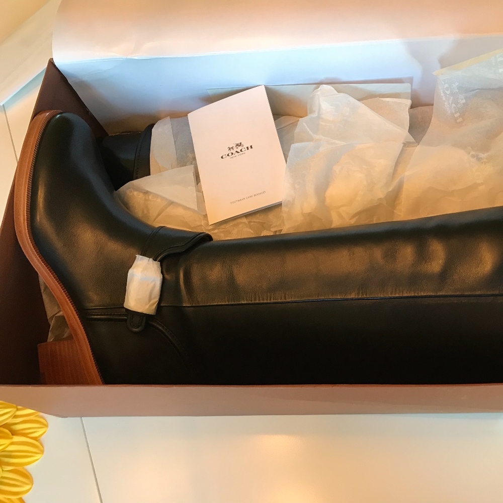 COACH CECILIA SOFT SHINE BOOT - Picture 7 of 7