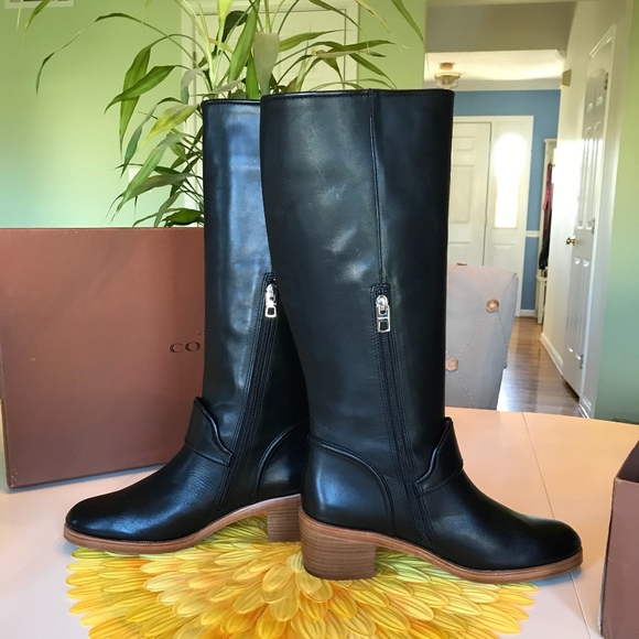 COACH CECILIA SOFT SHINE BOOT - Picture 4 of 7