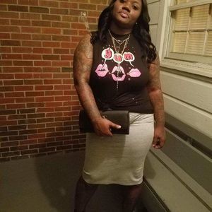 Meet your Posher, Elizabeth