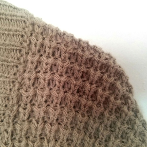 ❌SOLD❌Forever 21 Cardigan Size Lg. - Picture 4 of 7