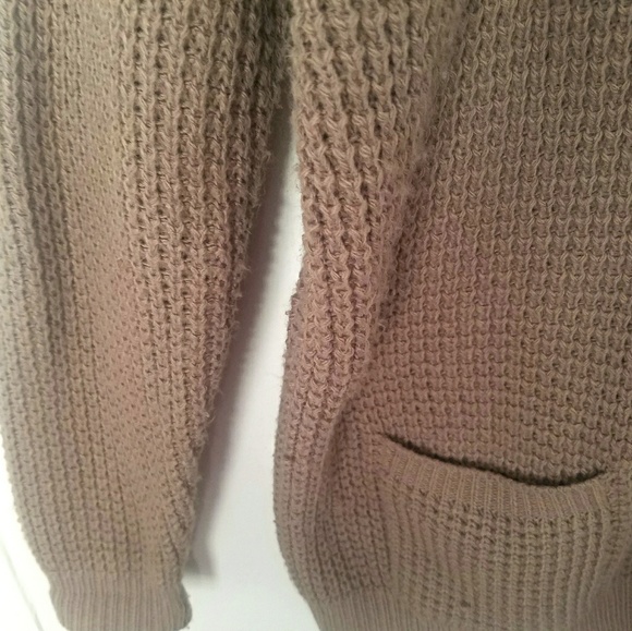 ❌SOLD❌Forever 21 Cardigan Size Lg. - Picture 7 of 7