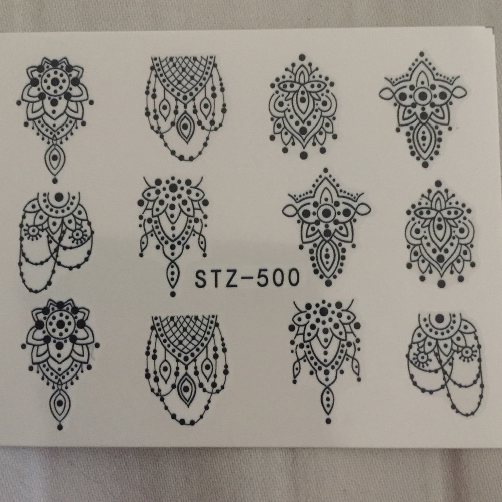 Lace chandelier nail art