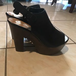 Brand New Report clog sandal shoes size 8.5