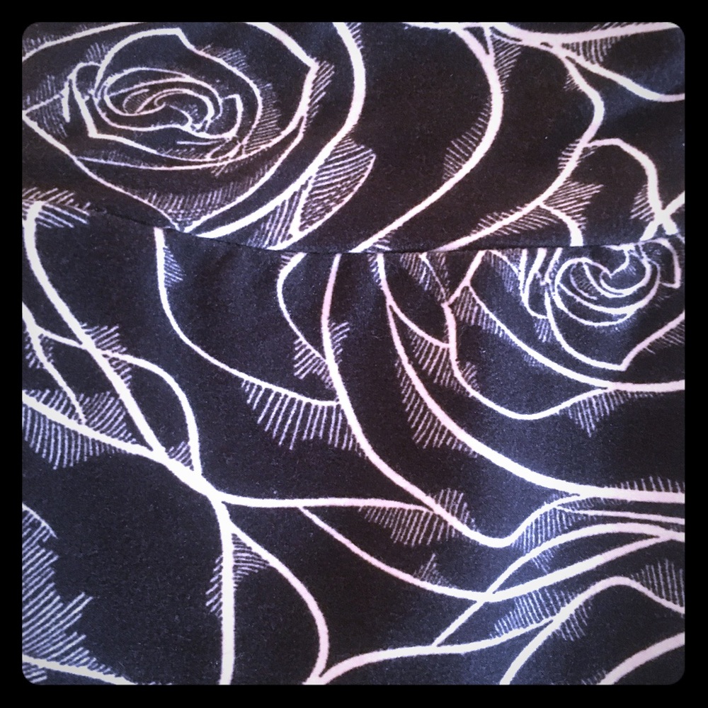 Lularoe Black Rose Disney Leggings