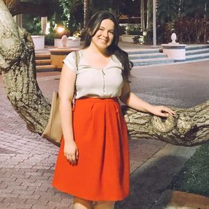 Meet your Posher, Andrea