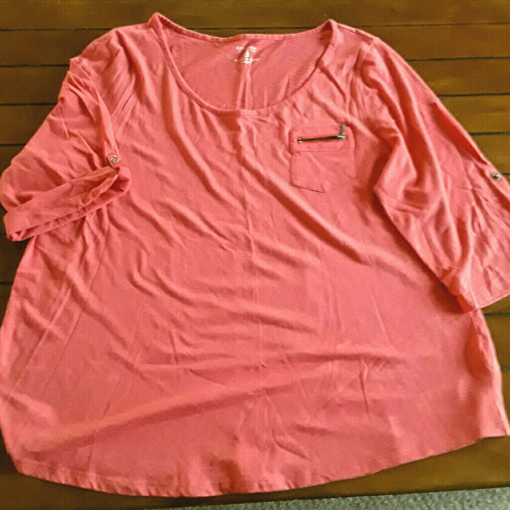 NWOT Women's shirt