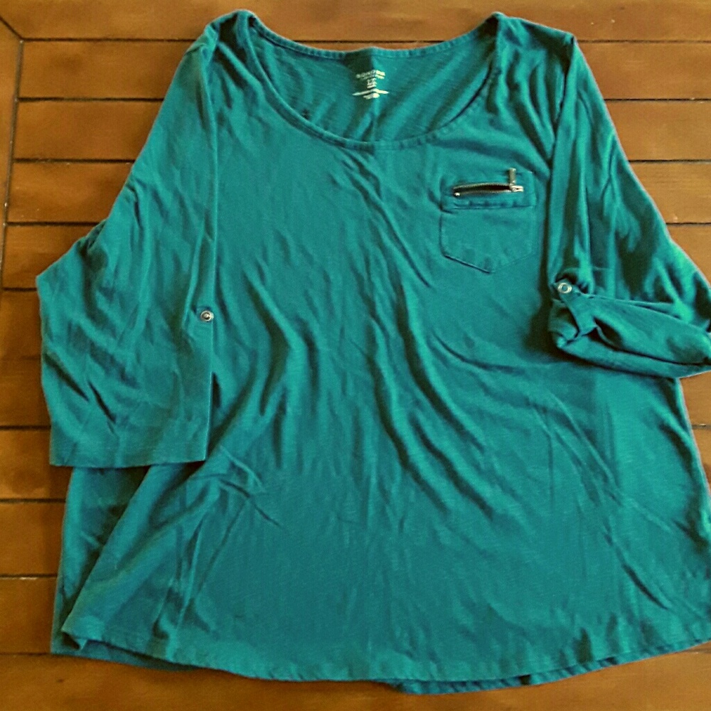 NWOT Women's shirt
