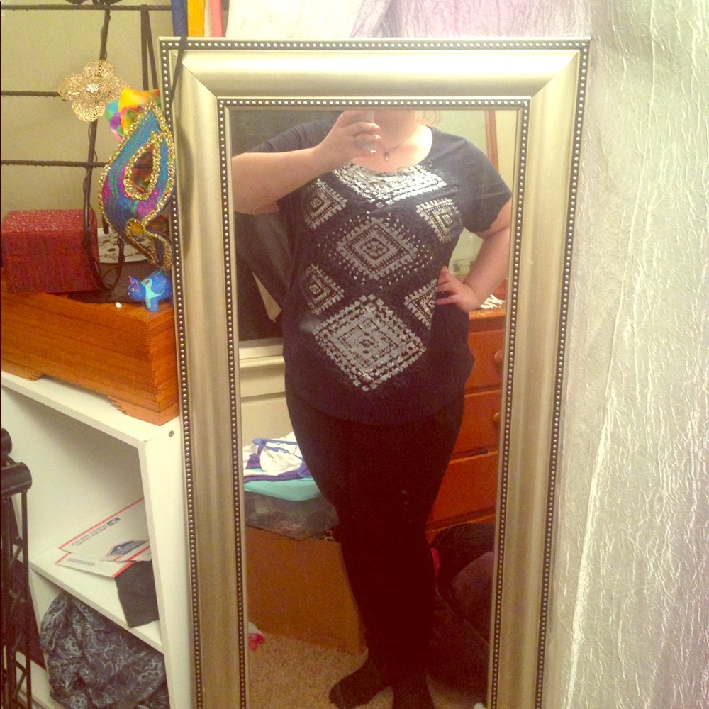 Metallic Pattern Tee - Picture 5 of 6