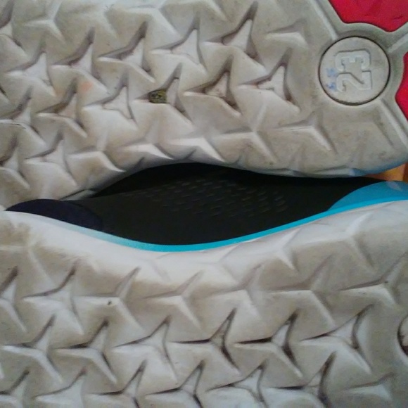 💋 Sold💋Mens size 9.5 low top Jordan's - Picture 3 of 6