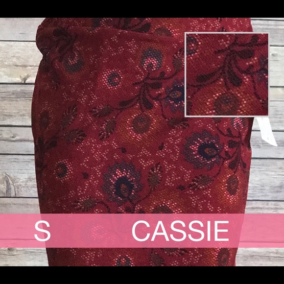 NWT LuLaRoe Cassie Pencil skirt Red floral Small - Picture 1 of 4