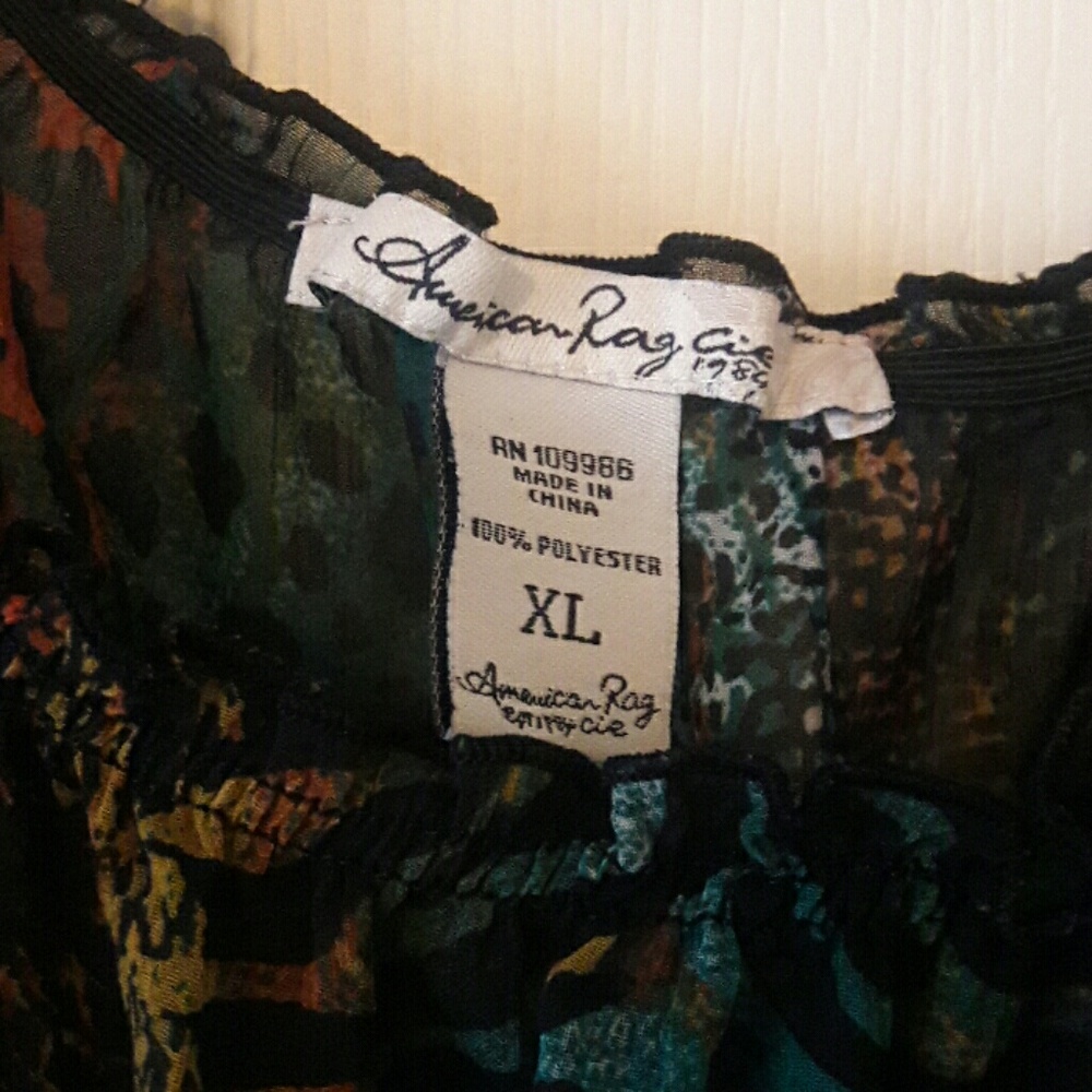 Top - Picture 2 of 4