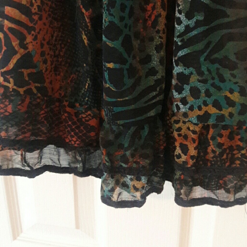 Top - Picture 3 of 4