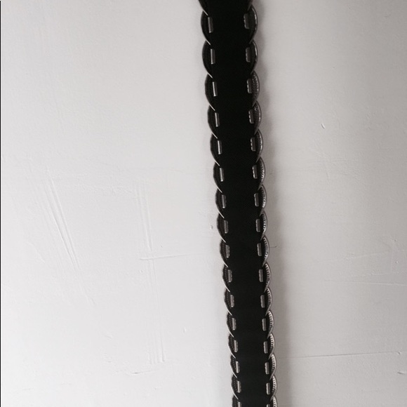 Vintage medallion stretch statement belt - Picture 3 of 4