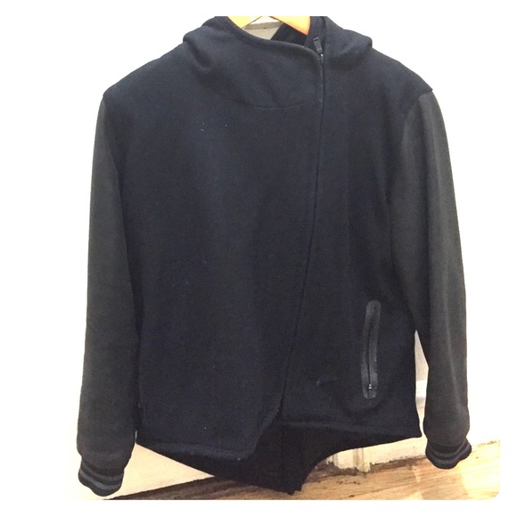 Nike Jacket - Picture 1 of 1