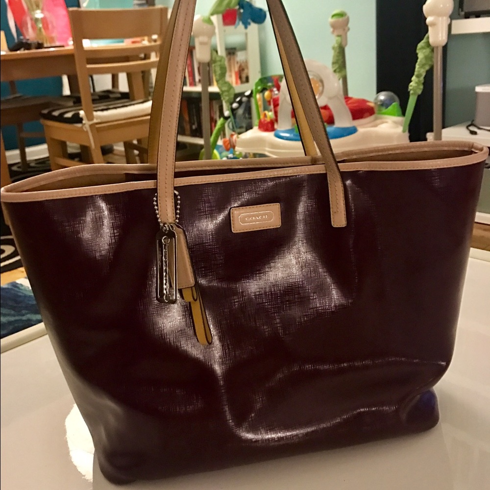 Coach Metro large Patent Saffiano Tote in Oxblood