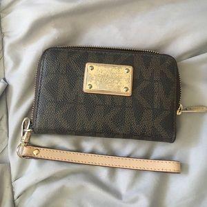 Michael Kors wristlet wallet