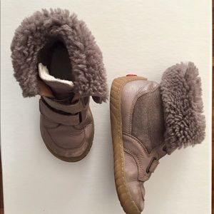 Leather & shearling lined Kids Boots size 9