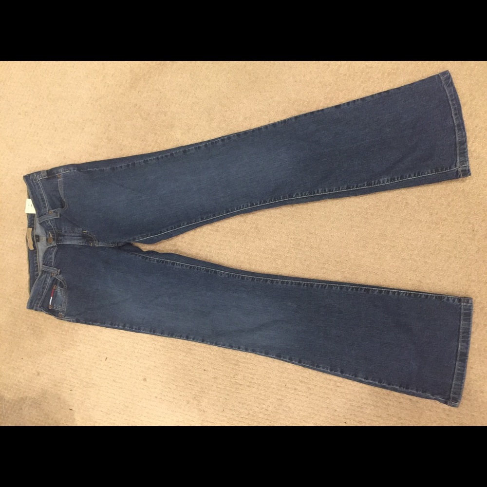 NWT Tommy Hilfiger jeans with stretch size 5