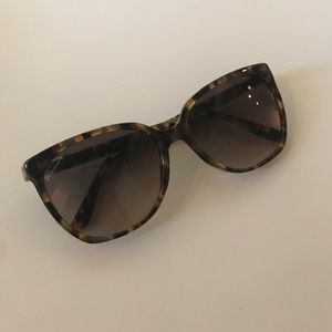 Gucci Oversized Cat Eye Sunglasses