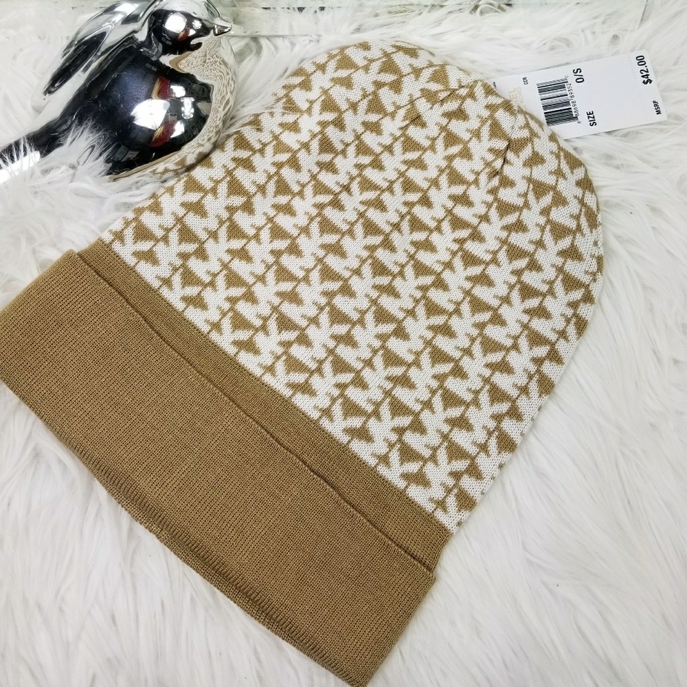 ⚠️GONE 1/18⚠️MICHAEL KORS HAT-BEANIE TAN/CREAM - Picture 2 of 3