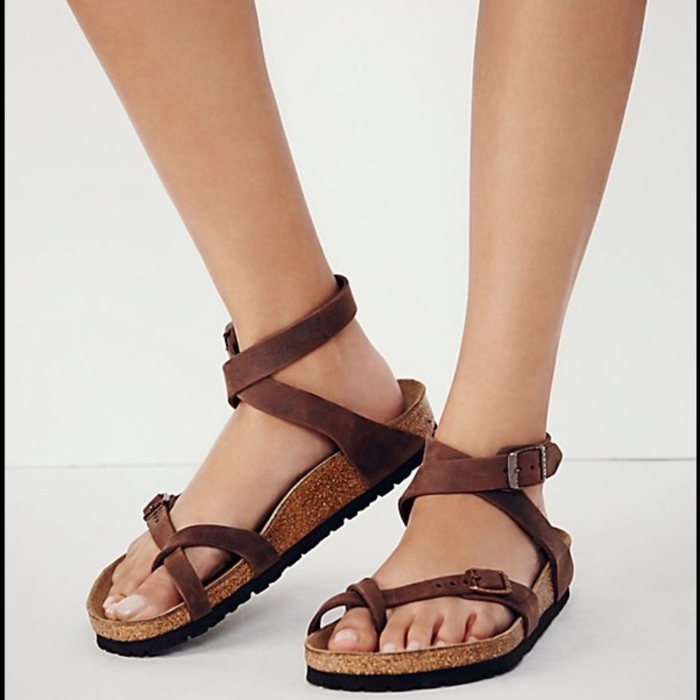 Birkenstock Yara Size 39 (8-8.5)