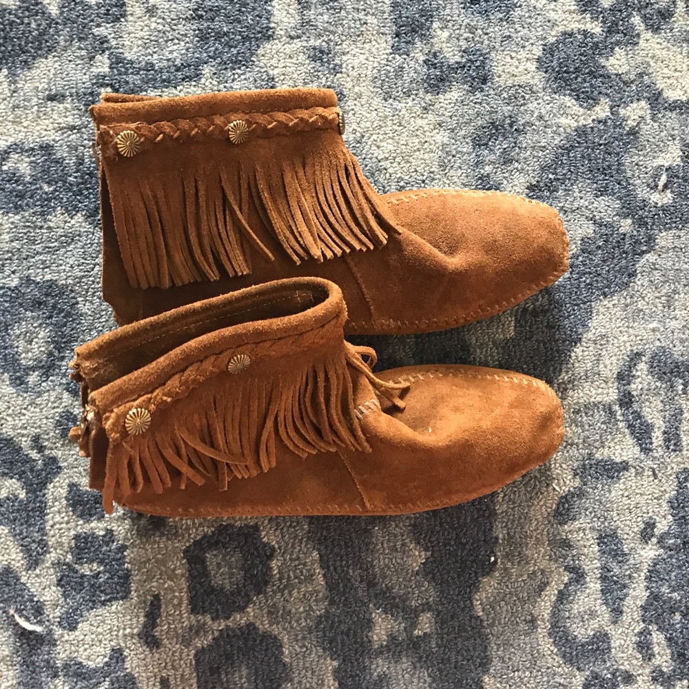 Minnetonka fringe ankle boots