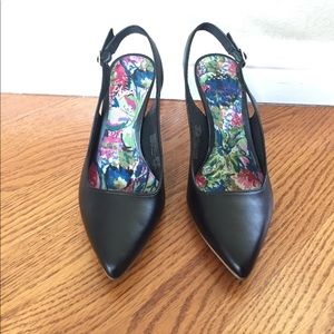 Pointed toe slingback pumps