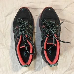 FINAL SALE Asics workout shoes!