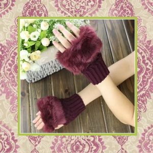 🎀New Burgundy red wine faux fur fingerless gloves 🎀New Burgundy red wine faux fur fingerless gloves